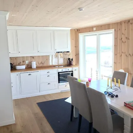 With 4 Bedroom On 145m² In *